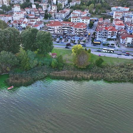 Swan Lake Front Apartment Kastoria Exterior foto