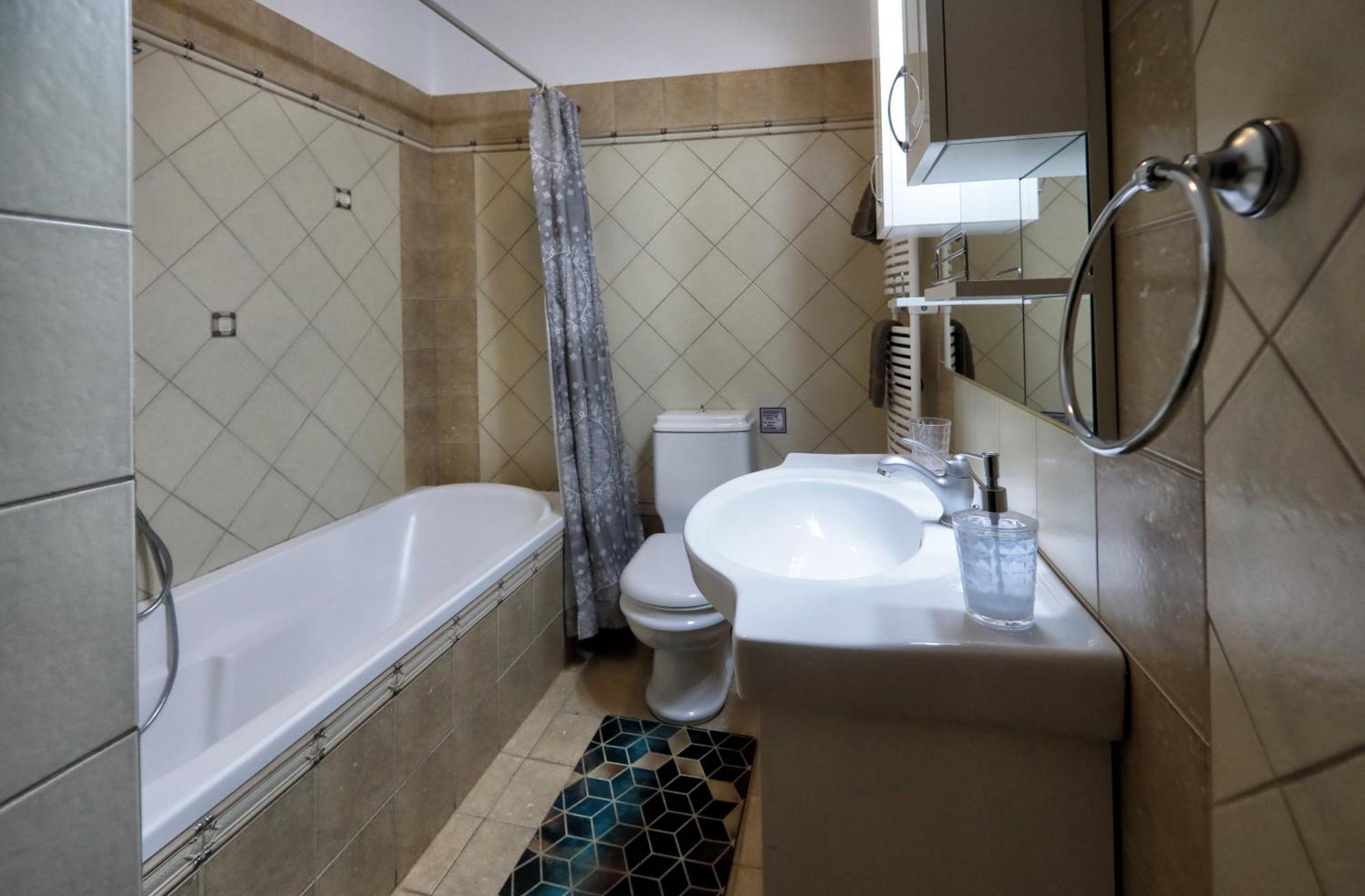 Swan Lake Front Apartment Kastoria Exterior foto